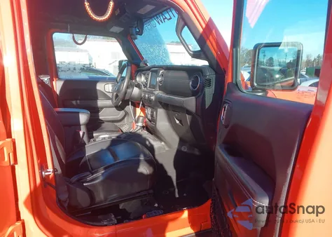 2018 Jeep Wrangler Unlimited Sahara 4X4 from USA, damaged, VIN 1C4HJXEG1JW212337